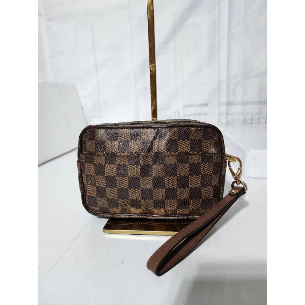 Louis Vuitton Damier Ebene Billets Macao Wristlet Brown